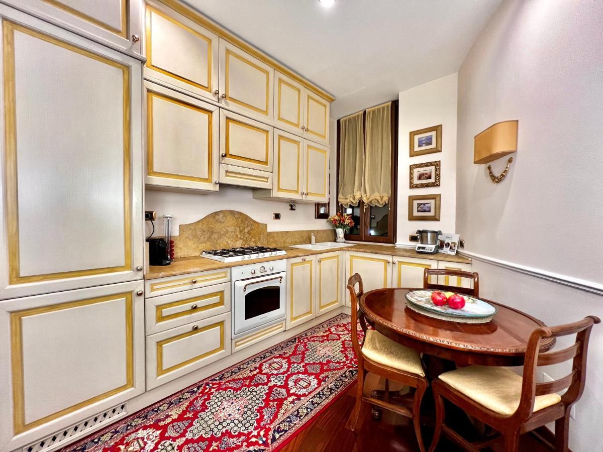 Luxury House - Foppa61 Apartment Milan Bagian luar foto