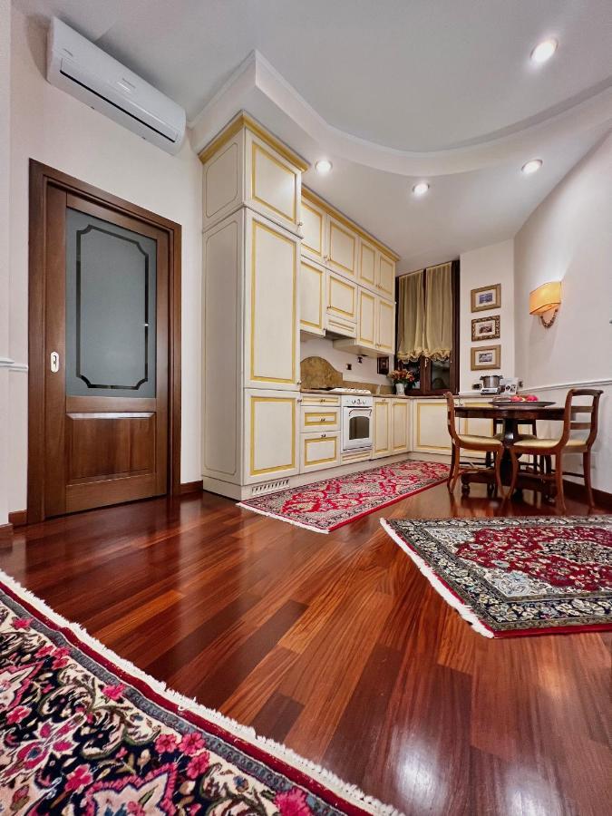 Luxury House - Foppa61 Apartment Milan Bagian luar foto